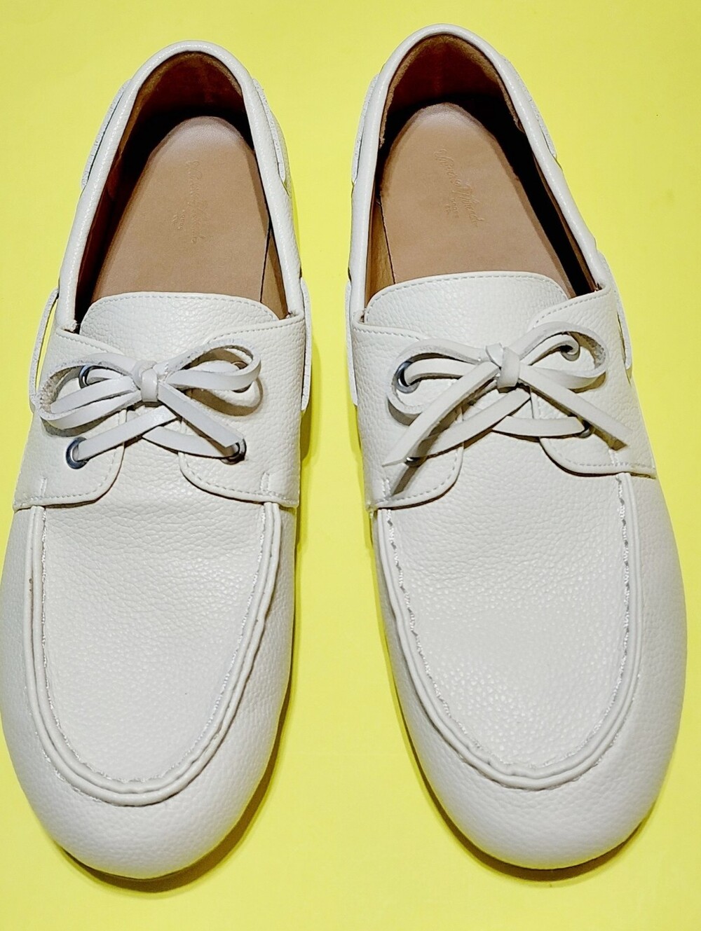 UNIVERSAL THREAD Women's  Off- White   Boat Shoes Size 10